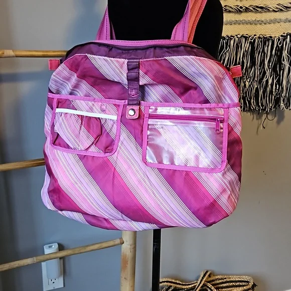 Lululemon First Release Travel Tote - Picture 11 of 13